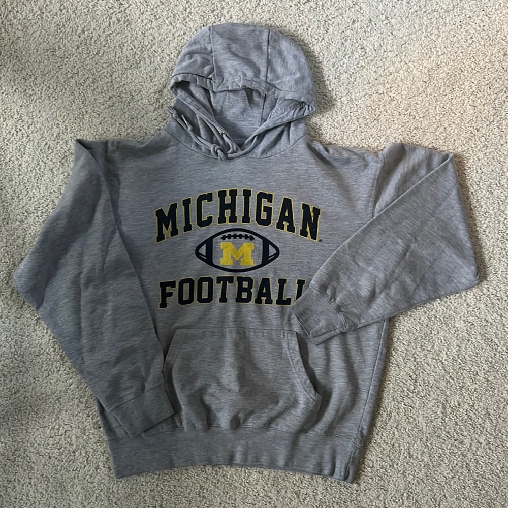 Michigan Football gray hoodie, Blue 84, men’s size small